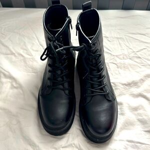 Target combat boots